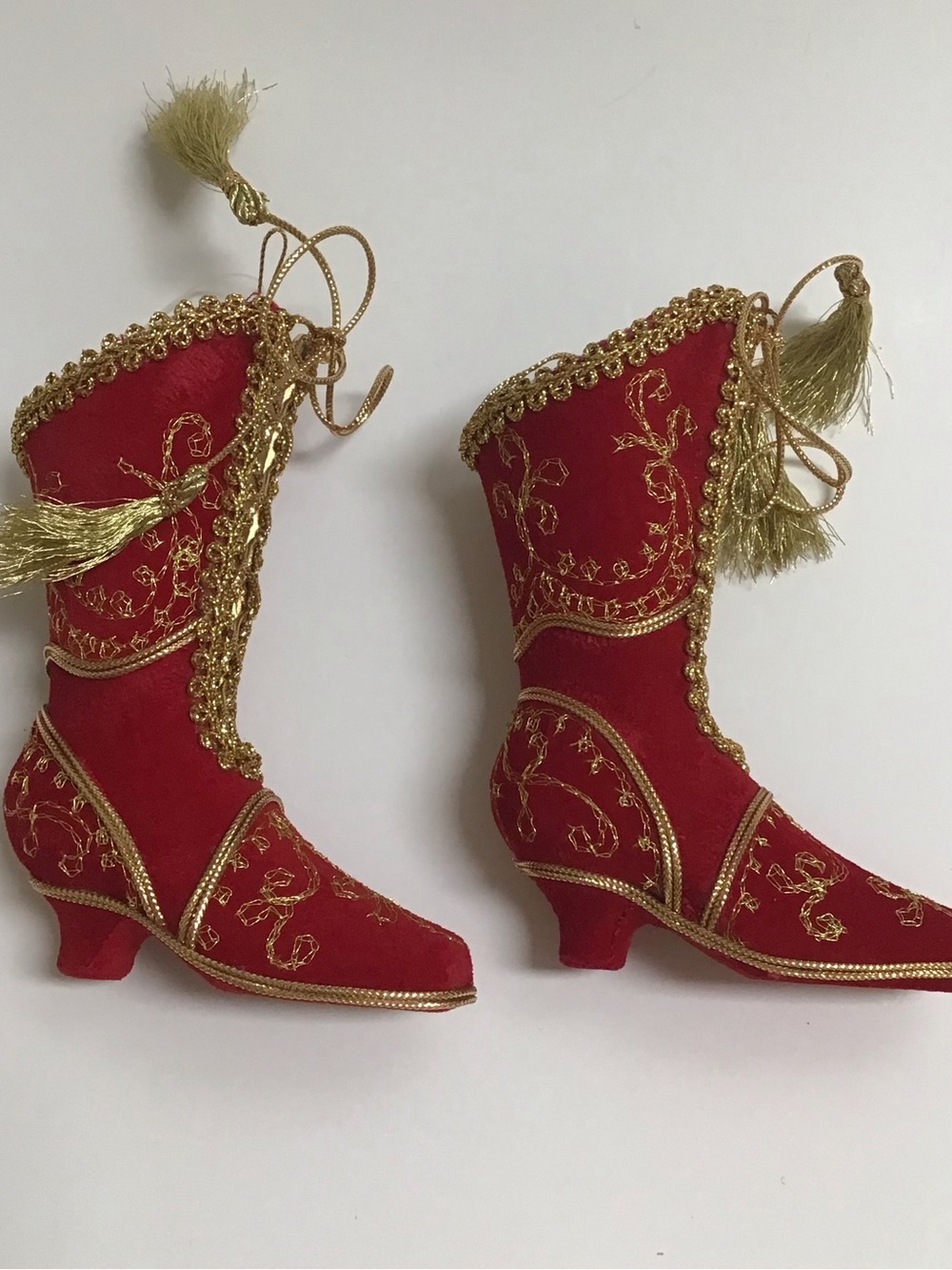 Victorian Look Christmas Tree Ornaments SET OF 3 Red Velvet Gold Trim Boots NEW - Picture 6 of 16